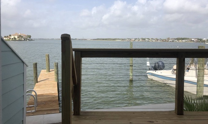 Key Allegro House | Pretty bayfront townhouse with private dock and spectacular views. Sleeps 6.