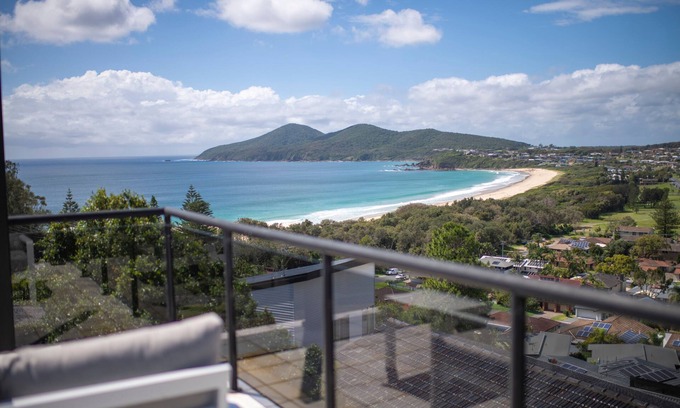 Forster House | Pretty Coastal Home with Magnificent Ocean Views!