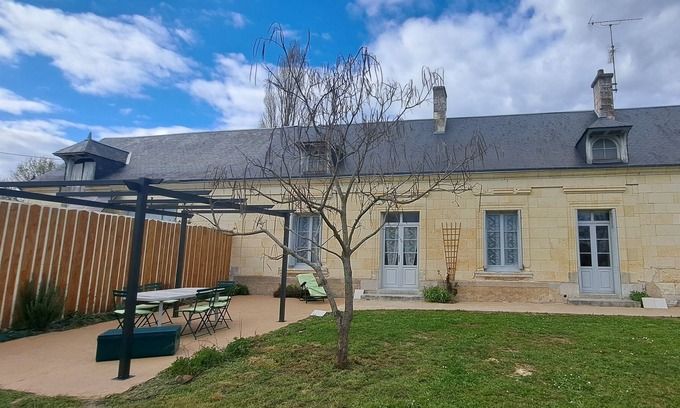 Bourgueil House | Pretty farmhouse in the heart of the Bourgueil vineyards