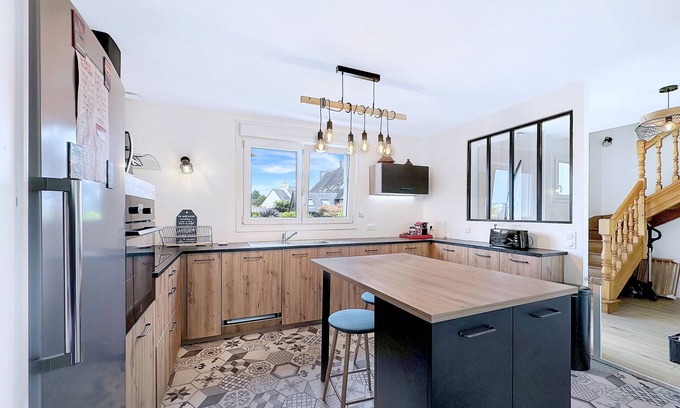 Plougastel-Daoulas Ski Chalet | Pretty house, veranda and garden for 6 people