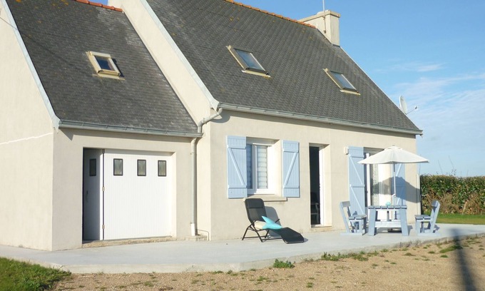 Plozevet House | pretty little house near the sea with sea view, classified 3 stars