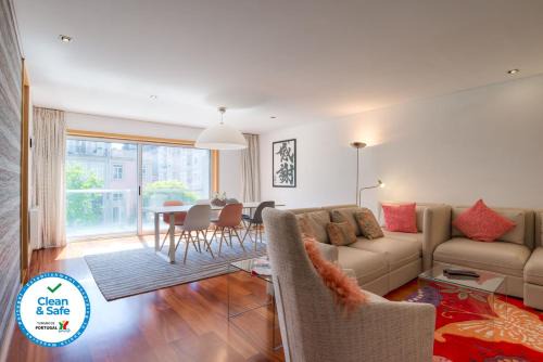 Centro / Baixa Apartment | Pretty Porto Apartment by SOULSHARING.PORTO