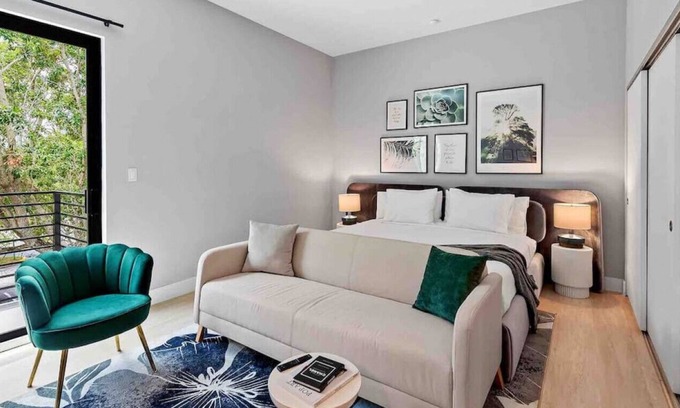 Flagler Village Apartment | Pretty Rola #304 Brand New Apartment w King Bed-Central Location!