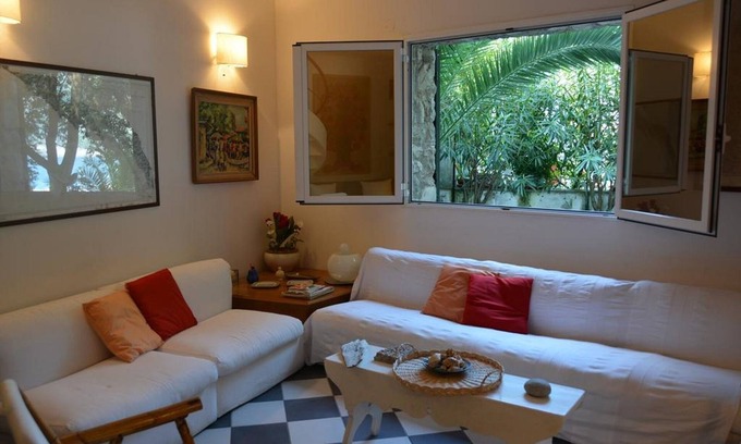 Cinque Terre Villa | Pretty White house - Stunning Villa by the beach