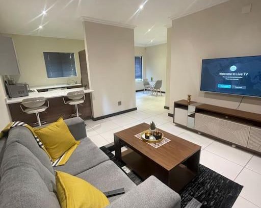 Greater Johannesburg Metropolitan Area Apartment | Priceless Cove. Garden Cottage