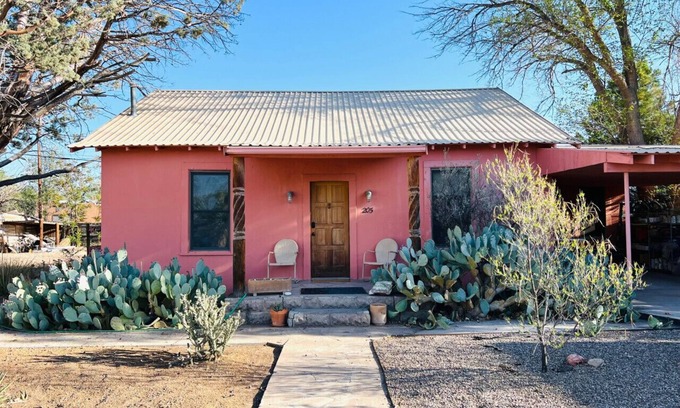 Marfa House | Prickly Pear Rancher: Close to Downtown