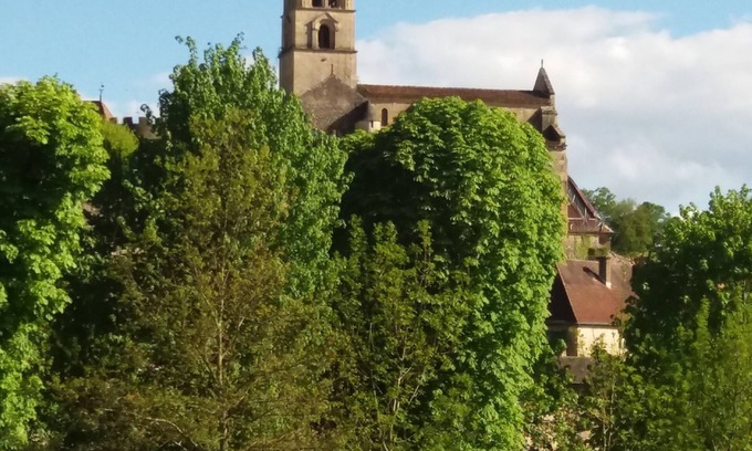 Chateauneuf House | Prieuré du 18ème Siècle Chaleureux et Spacieux Tout Confort - Bourgogne sud