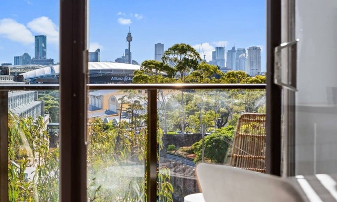 Centennial Park Apartment | Prime Location 2-Bed Apartment with Parking