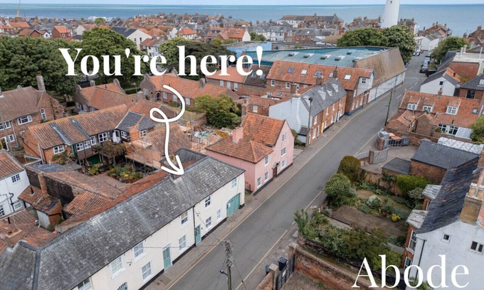 Southwold House | Prime Location, Southwold Gem, Sleeps 8