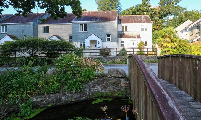 Falmouth Cottage | PRIMROSE COTTAGE, character holiday cottage in Falmouth