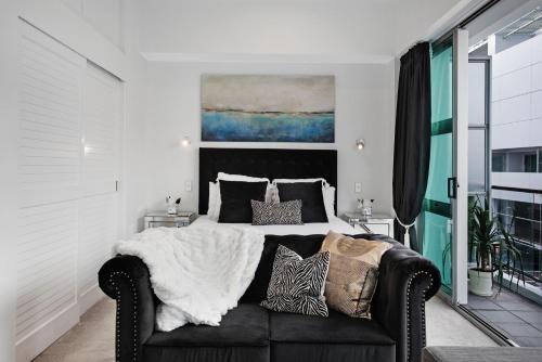 Auckland Central Business District Apartment | Princes Wharf Viaduct Luxury