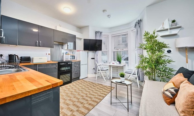 Portrush Apartment | Princess Red 1 ~ Stylish Chic Escape by the Sea