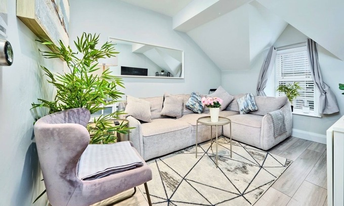 Portrush Apartment | Princess Yellow 3 ~ Beautiful Cosy Apt at Harbour
