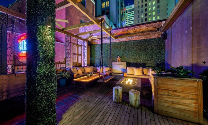Downtown Nashville Condo | Printers Alley PH *10,000 sq ft* Walk to Broadway
