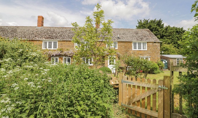 Banbury Cottage | Priors Mead