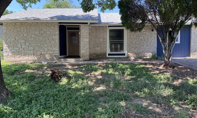 Austin House | Pristine Bungalow in East Austin