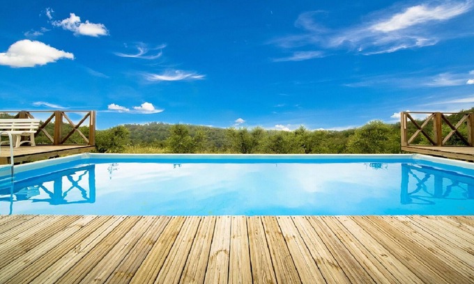 Civitella in Val di Chiana Villa | Private Villa with WIFI, hot tub, private pool, TV, pets allowed, panoramic view, close to Arezzo