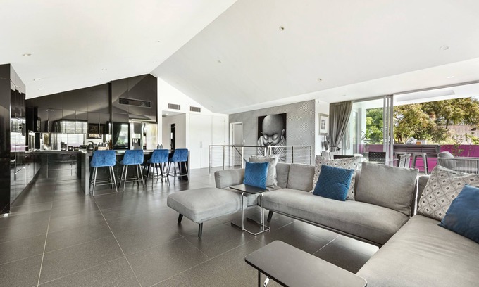 Enmore Apartment | Private 3 Bed penthouse in Marrickville/Enmore in the heart of the Inner west