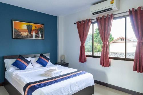 Wua Lai Apartment | Private 3 BR Townhome in City of CM Near Old City