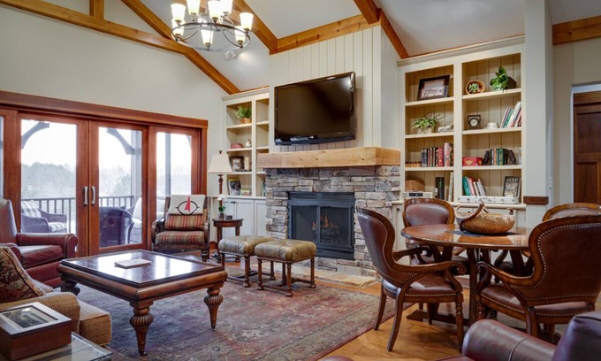 Harbor Springs House | Private 4 Bedroom-4 Bath Cottage Near Ski Resorts! Stay at True North Golf Club