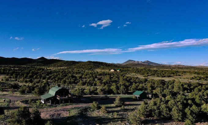 South Fork House | Private 43 Acres Retreat in South Fork