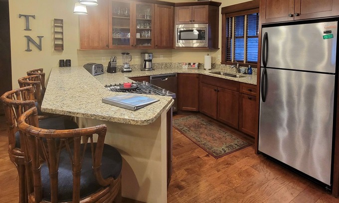 Harbor Springs House | Private 4BR-4BA PET FRIENDLY Cottage Near Ski Resorts! Stay at True North GC