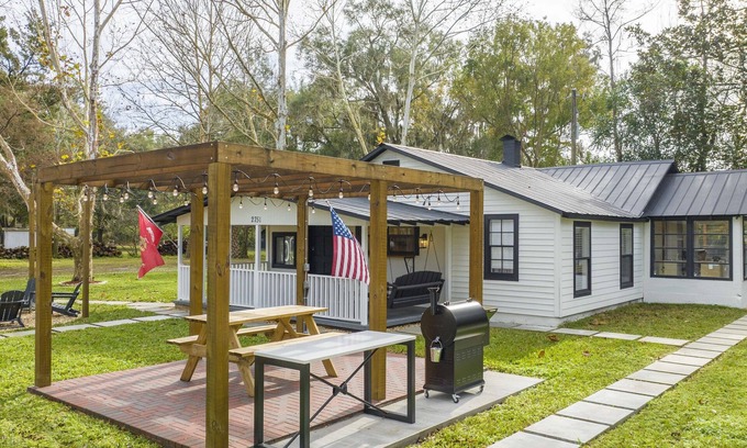 Ocala Other | Private 8-Acre Ranch with Outdoor Dine in/Barbecue