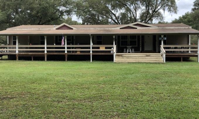 Dunnellon House | Private and peaceful pet friendly farm stay for the whole and extended family.