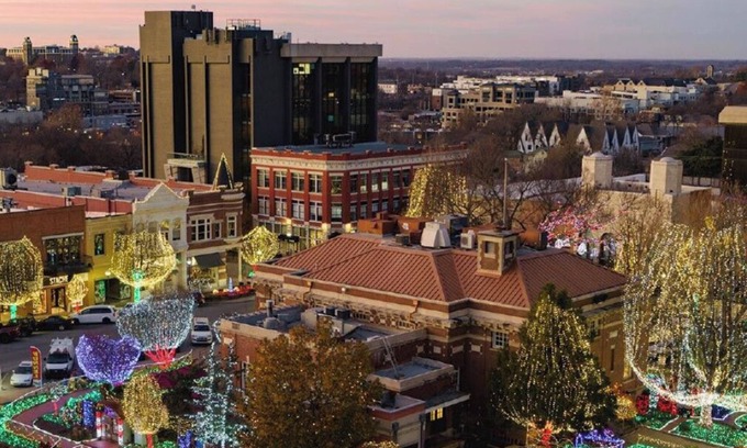 Fayetteville Condo | Private and quiet Condo close to Dickson Street and Historic Fayetteville Square