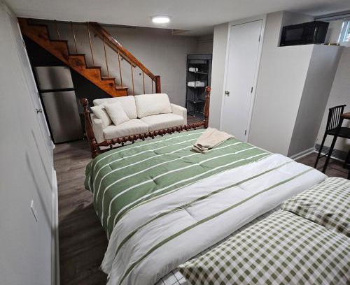 Cameron Village House | Private Basement with Private entrance and long stay facilities