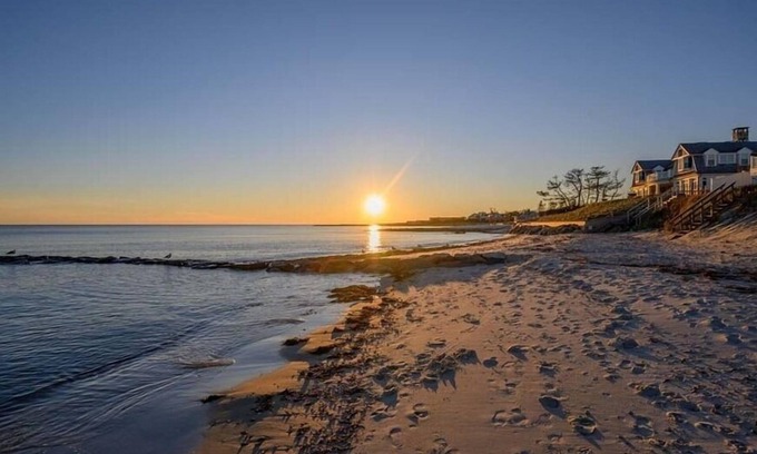 West Harwich House | Private beach. 4 bedrooms and 3 full baths. RPMS116