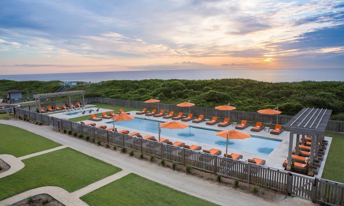 Duck House | Private Beach Access | Access to 2 Pools + more