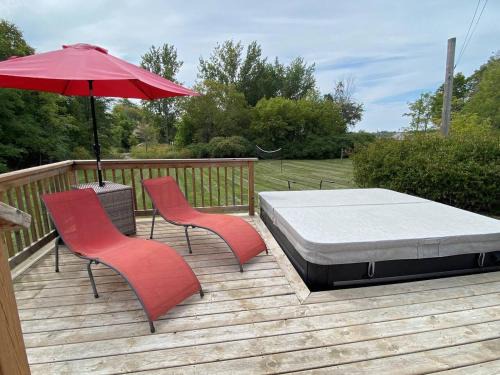 Wellington House | Private Beach Hot Tub A Vacay to Remember
