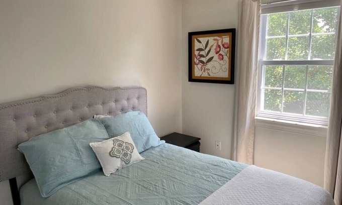 Venable House | Private Bedroom, Easy Walk to UVA