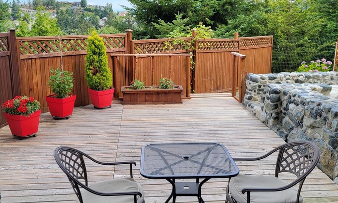 Regional District of Nanaimo House | Private Cozy Comfy 1BR Suite