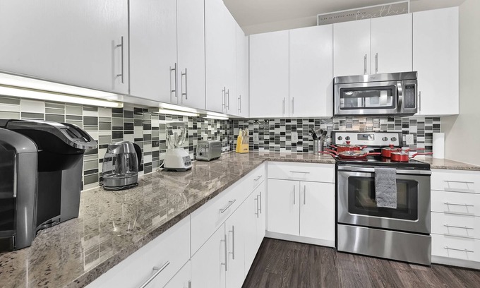 Houston Condo | Private cozy home near Galleria & Memorial Park