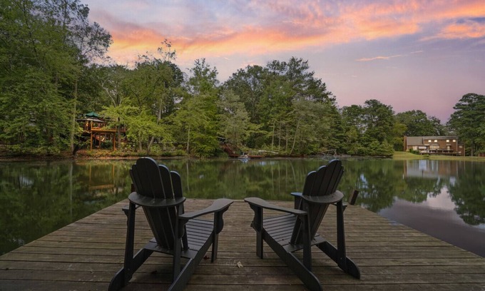 Marietta Apartment | Private Deck Retreat Near Atlanta Attractions