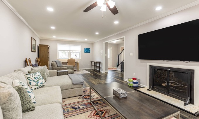 Edgewater House | Private Dock, Spacious Deck & Dog-Friendly Yard