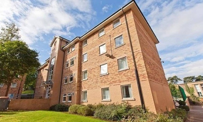 Llandaff Apartment | Private ensuite room with shared kitchen facilities.