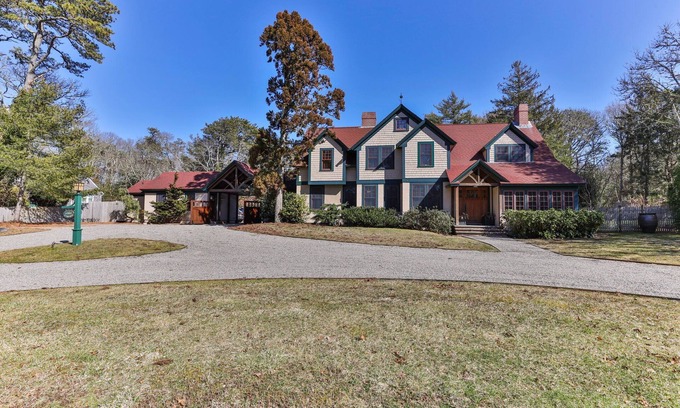 Orleans House | Private Estate Near Wequassett Resort and Golf Club