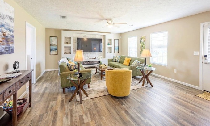 Sevierville House | Private Getaway Near Pigeon Forge with a Pool!