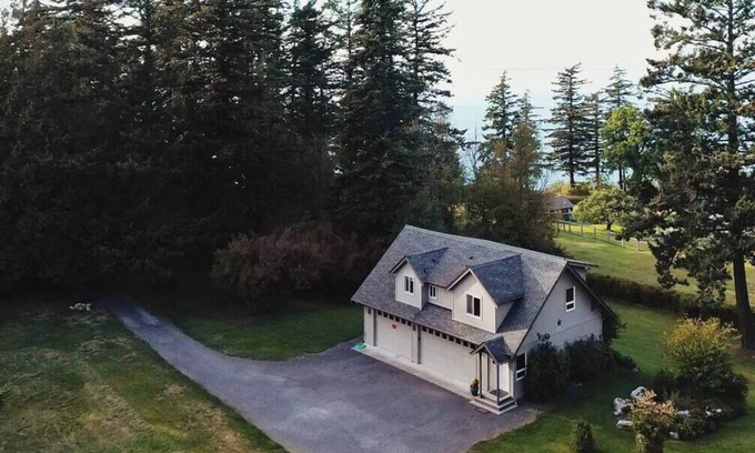 Lummi Island House | Private Guest House-Sea and Forest Views