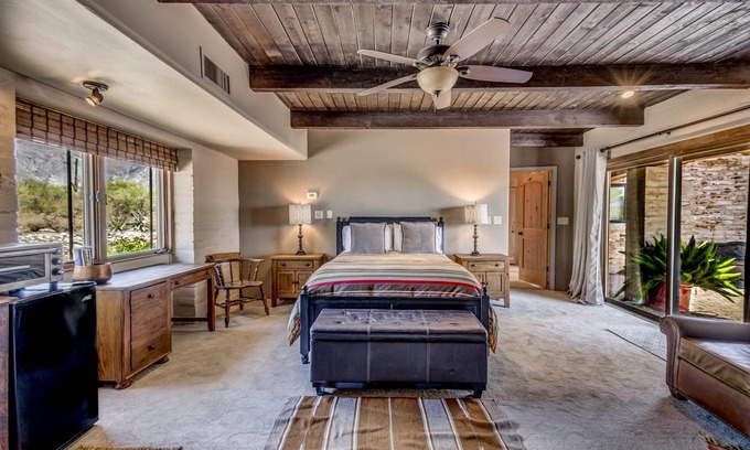 Catalina Foothills Estates Apartment | Private Guest Wing in the heart of the Catalina Foothills w/Rooftop Patio