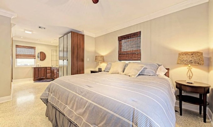 Key West House | Private & Haven-ly pool home on boating canal