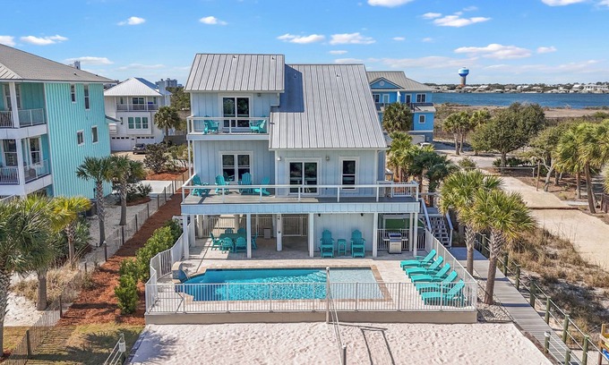 Perdido Key Coves One House | PRIVATE HEATED POOL, PRIVATE BEACH ACCESS, BOAT & BAY ACCESS, VOLLEY/PICKLEBALL!