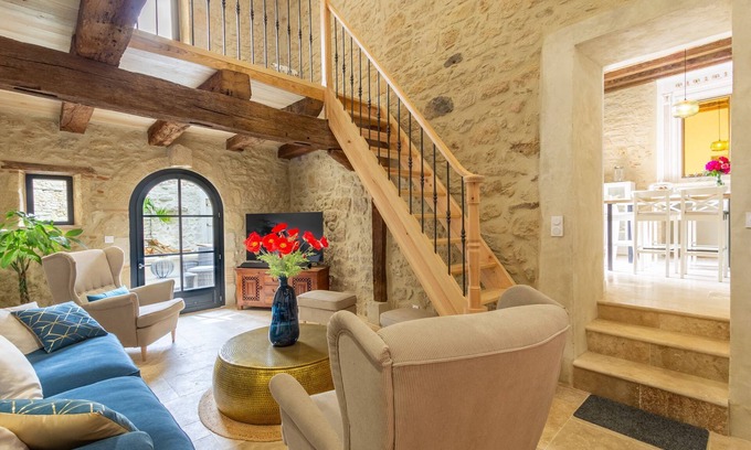 Gontaud House | Private heated pool, walk to restaurants, markets, shops in a historic town