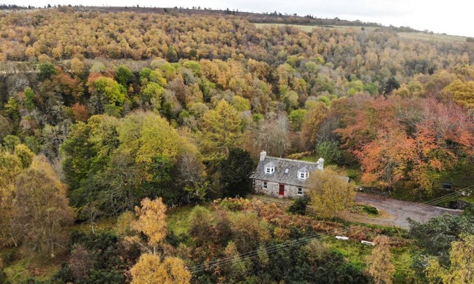 Scaniport House | Private highland home, recently refubished. Six miles away from Loch Ness.