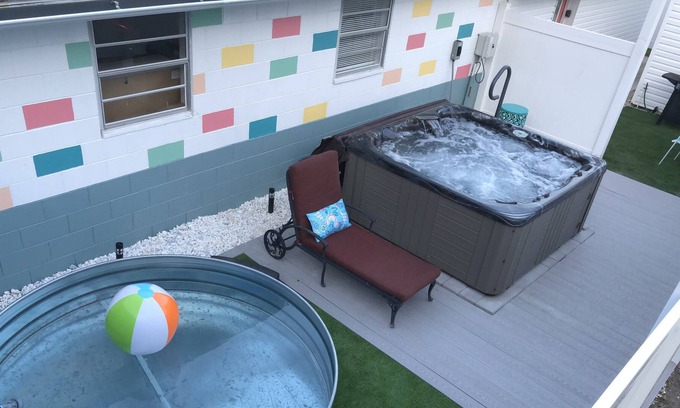 Pensacola Apartment | Private Hot Tub and Stock Tank Pool!! Perfect for 2! 8 mi to Johnson Beach