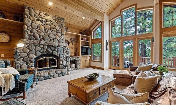 Truckee Cabin | Private Hot Tub, Second Living Room, Martis Valley Views, HOA Amenity Access, on the Shuttle Route!