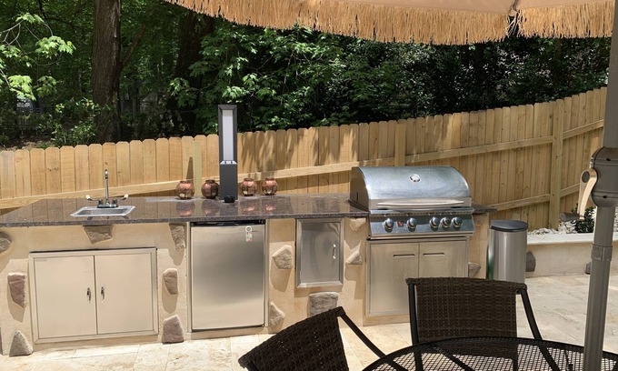 Garner House | Private house 15mins.from Raleigh Dntwn w/private pool, hot tub, and firepit.